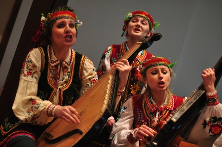 "Весняне рандеву". Капела бандуристок "Галичанка" зірвала овації своїми веселими піснями